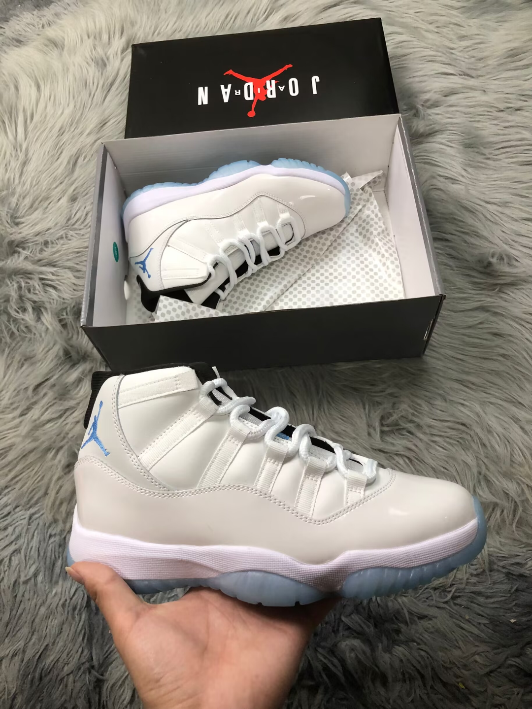 Jordan 11 Retro "Legend Blue/ White