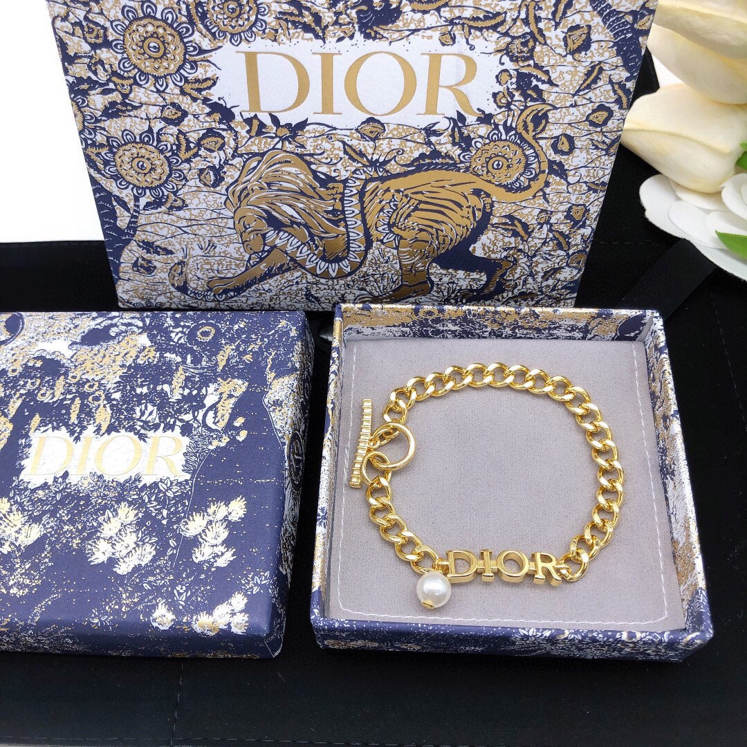 Christian Dior metal charm Bracelet Gold